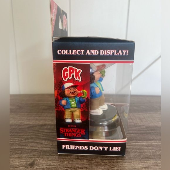 Stranger Things and Garbage Pail Kids collab Devoted Dustin - Picture 4 of 4